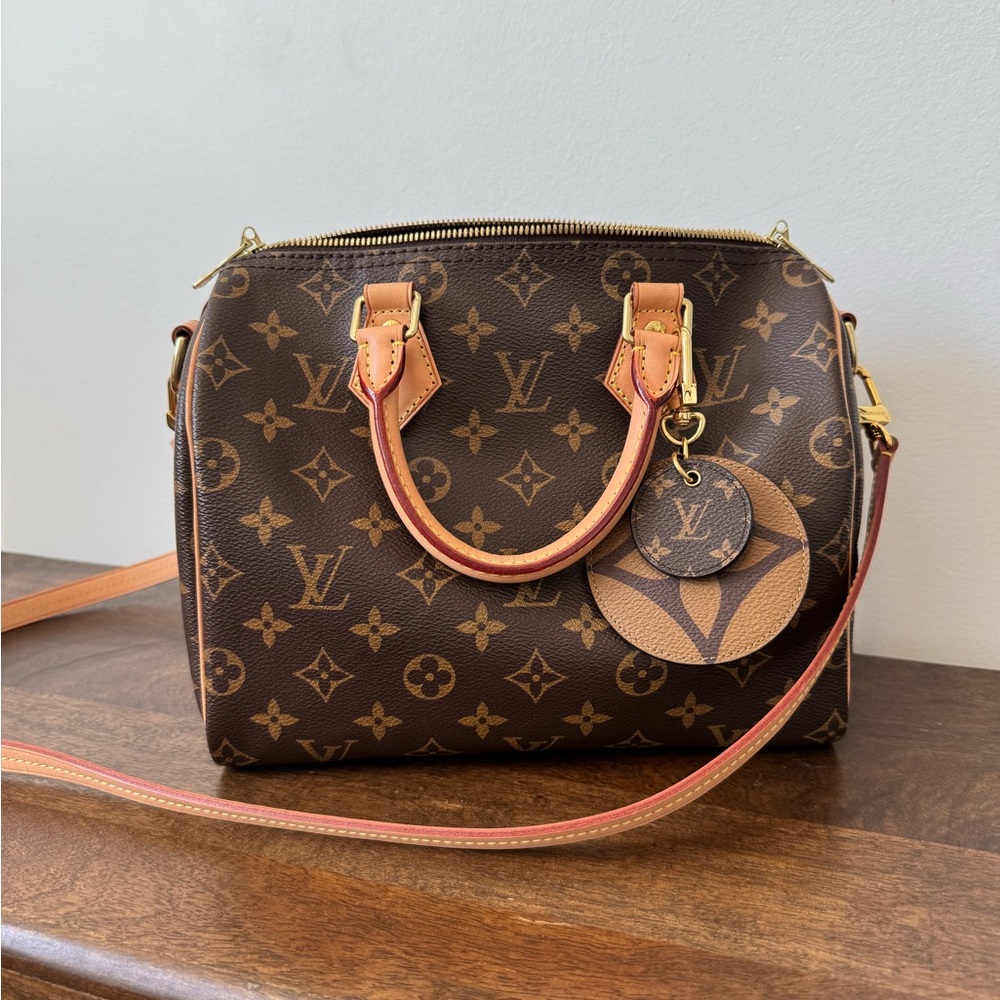 SOLD ON 6/4/25— Louis Vuitton Monogram Speedy 25 Bandouliere